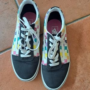Vans old skool checkerboard pride collection, girls size 4